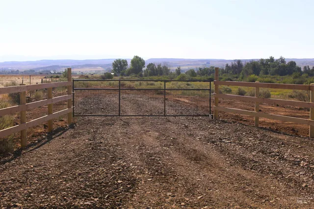 $325,000 | Tbd Tbd Sage Creek Road, Midvale, ID 83645