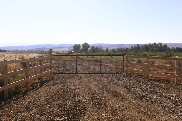 $325,000 | Tbd Tbd Sage Creek Road, Midvale, ID 83645