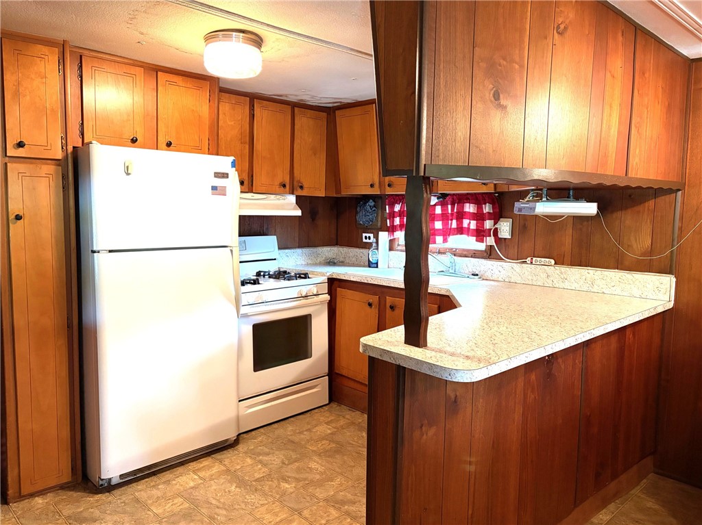 3424 Conservation Road Alma, IL 62807 - Photo 11 of 15 Kitchen