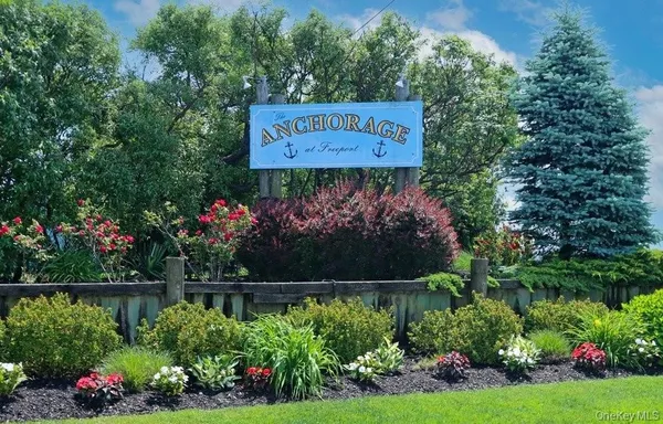 $344,900 | 1 Anchorage Way, Unit 1401, Freeport, NY 11520