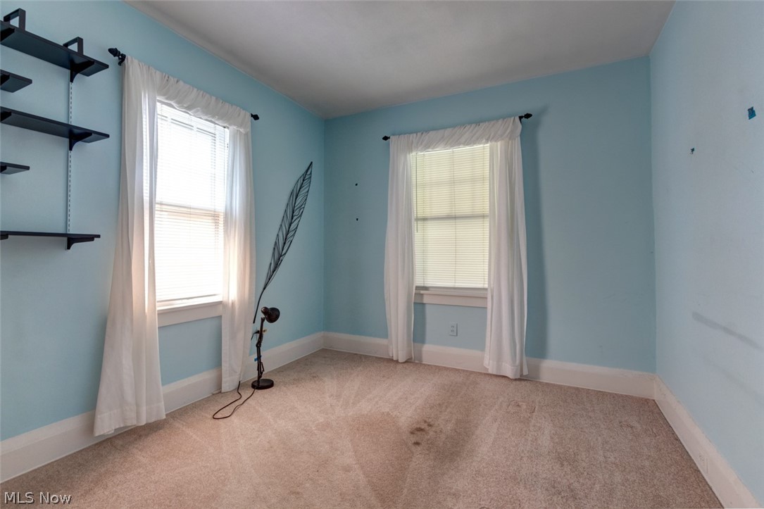 875 Montford Road Cleveland, OH 44121 - Photo 18 of 26 Gallery Image 18