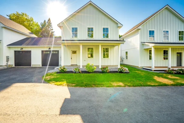 $450,000 | 17 Magnolia Lane, Unit 17, Gardiner, ME 04345