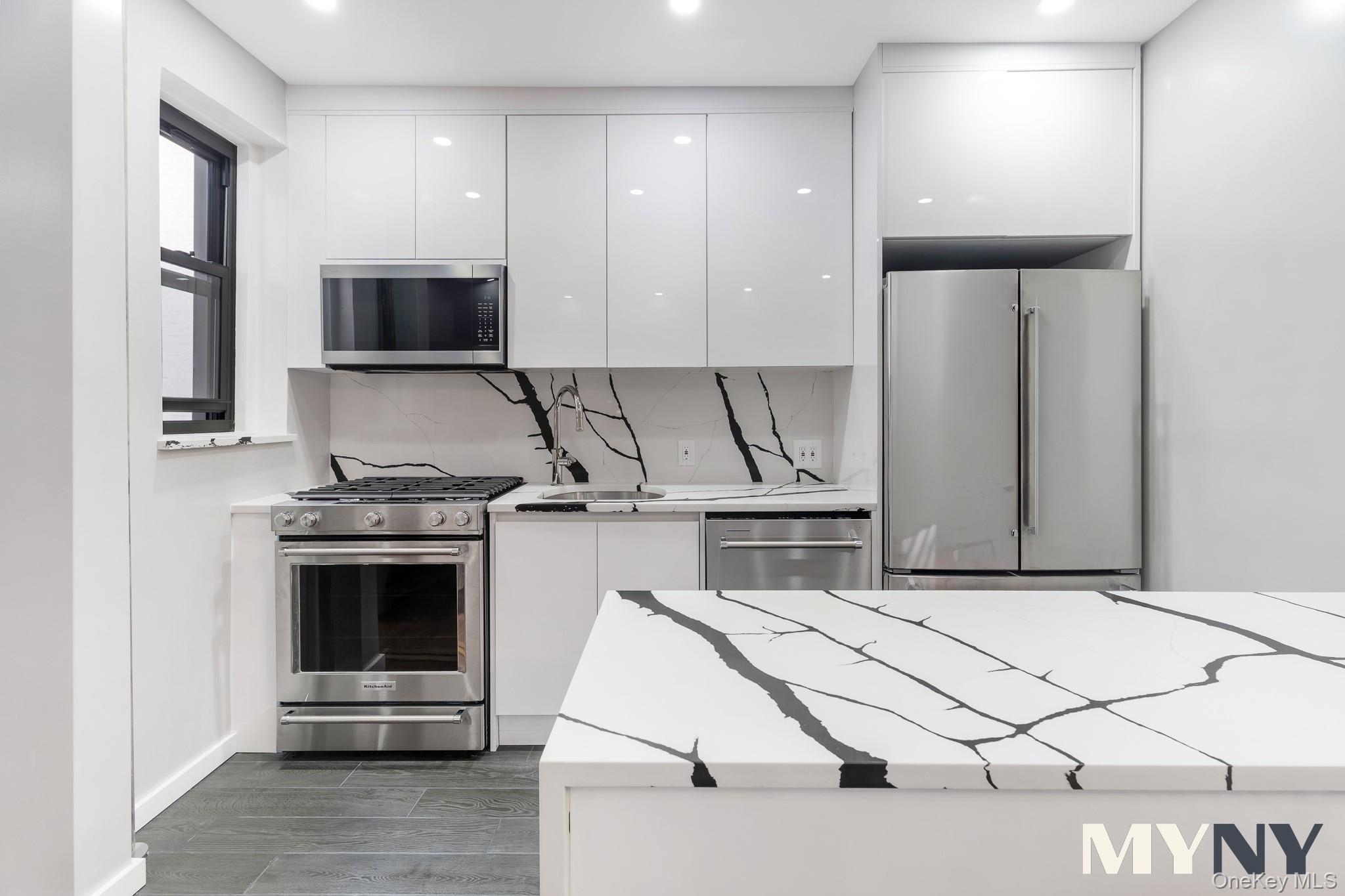 7119 Shore Road, Unit 2C Brooklyn, NY 11209 - Photo 3 of 12