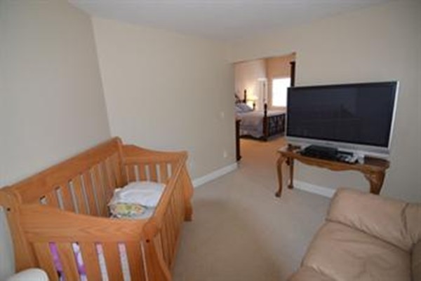 6 Mendon Road Sutton, MA 01590 - Photo 13 of 22