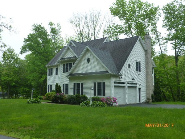 6 Mendon Road Sutton, MA 01590 - Photo 2 of 22