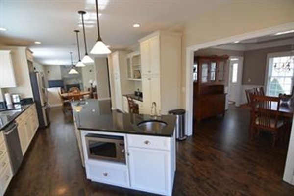 6 Mendon Road Sutton, MA 01590 - Photo 7 of 22
