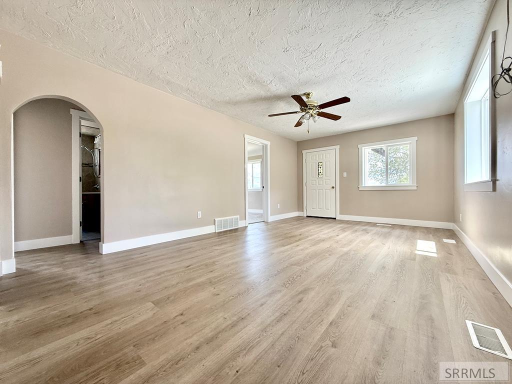 709 North 3400 East Menan, ID 83434 - Photo 9 of 22