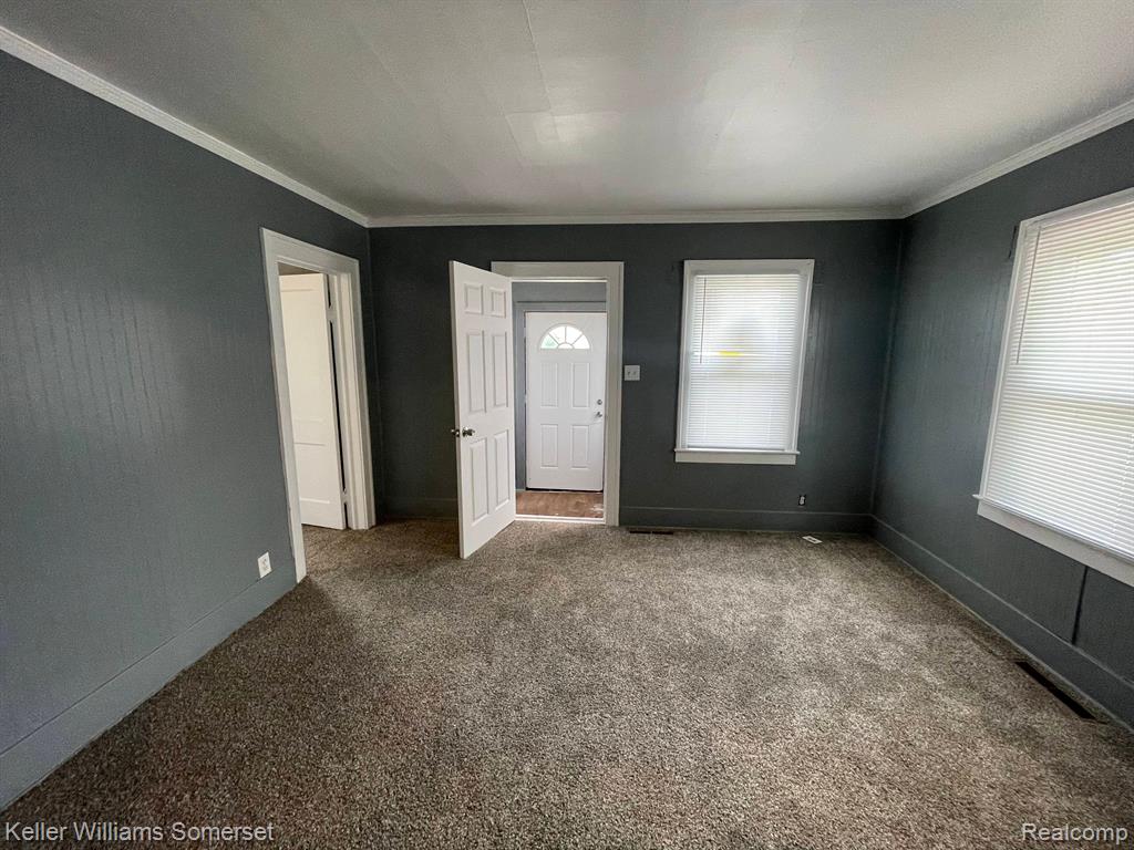 8246 Toepfer Road Warren, MI 48089 - Photo 4 of 17