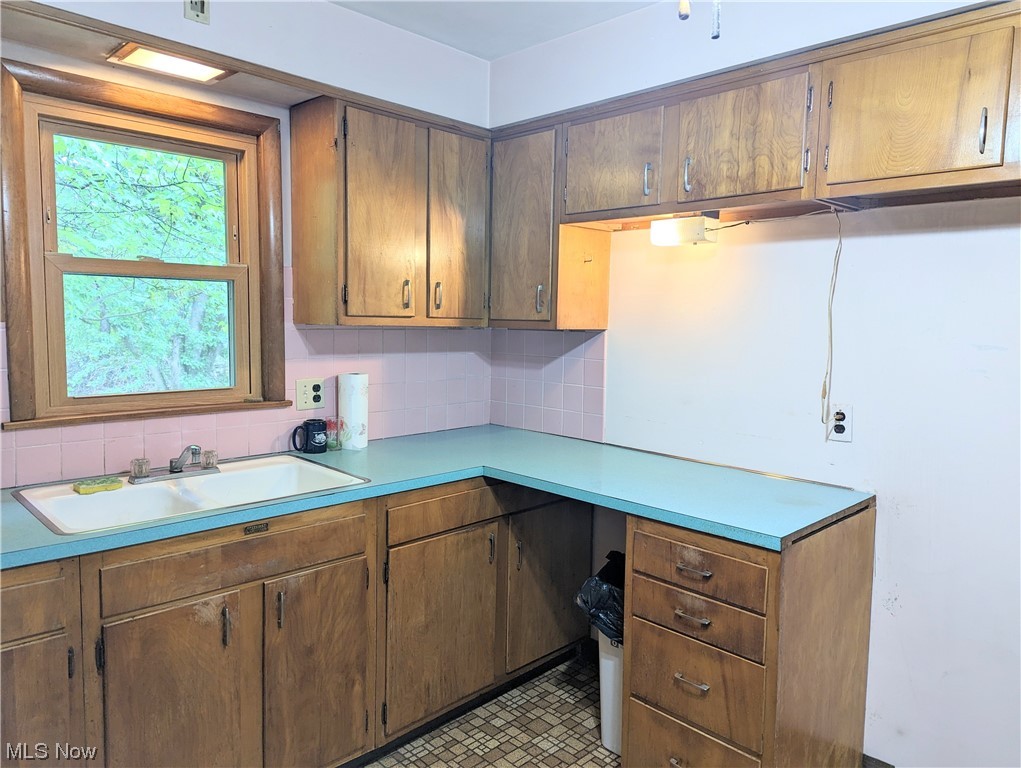 4138 Kirk Road Youngstown, OH 44511 - Photo 15 of 32 Gallery Image 15
