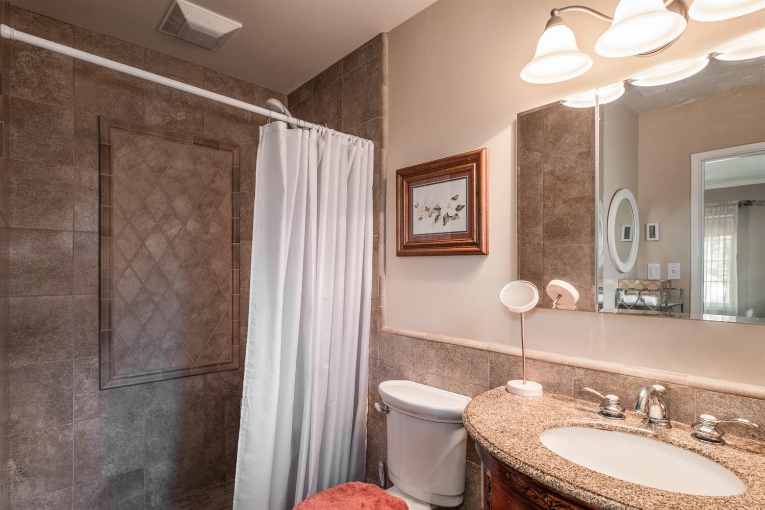 42761 Springwood Road Oakhurst, CA 93644 - Photo 11 of 16 Gallery Image 11