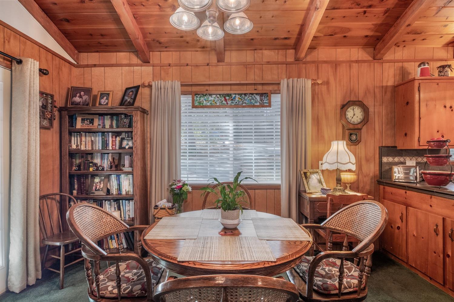 42761 Springwood Road Oakhurst, CA 93644 - Photo 8 of 16 Gallery Image 8
