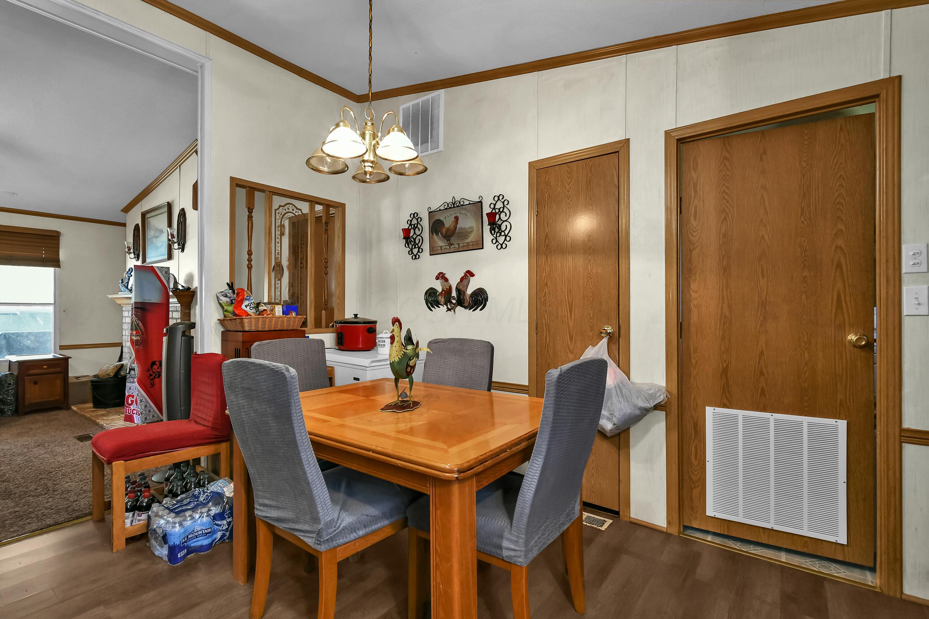 7979 Old River Road Philo, OH 43771 - Photo 11 of 34 eat in kitchen