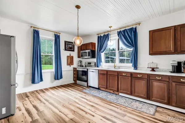 $410,000 | 3986 Hwy East, New Haven, MO 63068