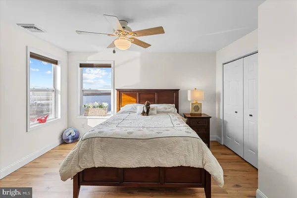 $949,000 | 51 South Spinnaker Drive, Tuckerton, NJ 08087
