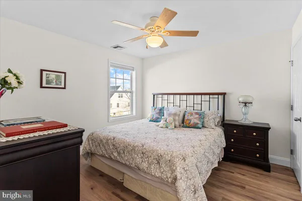 $949,000 | 51 South Spinnaker Drive, Tuckerton, NJ 08087