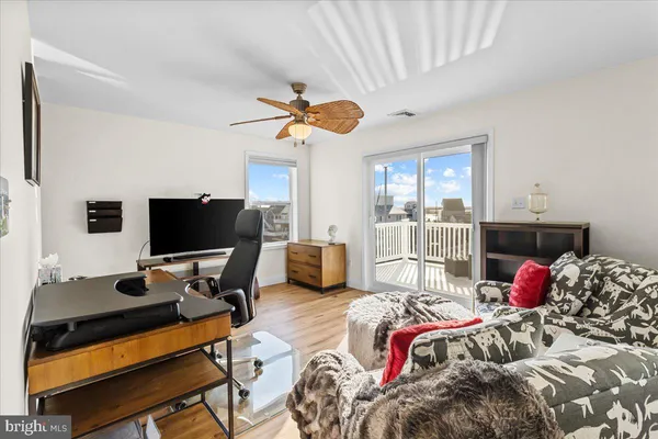 $949,000 | 51 South Spinnaker Drive, Tuckerton, NJ 08087