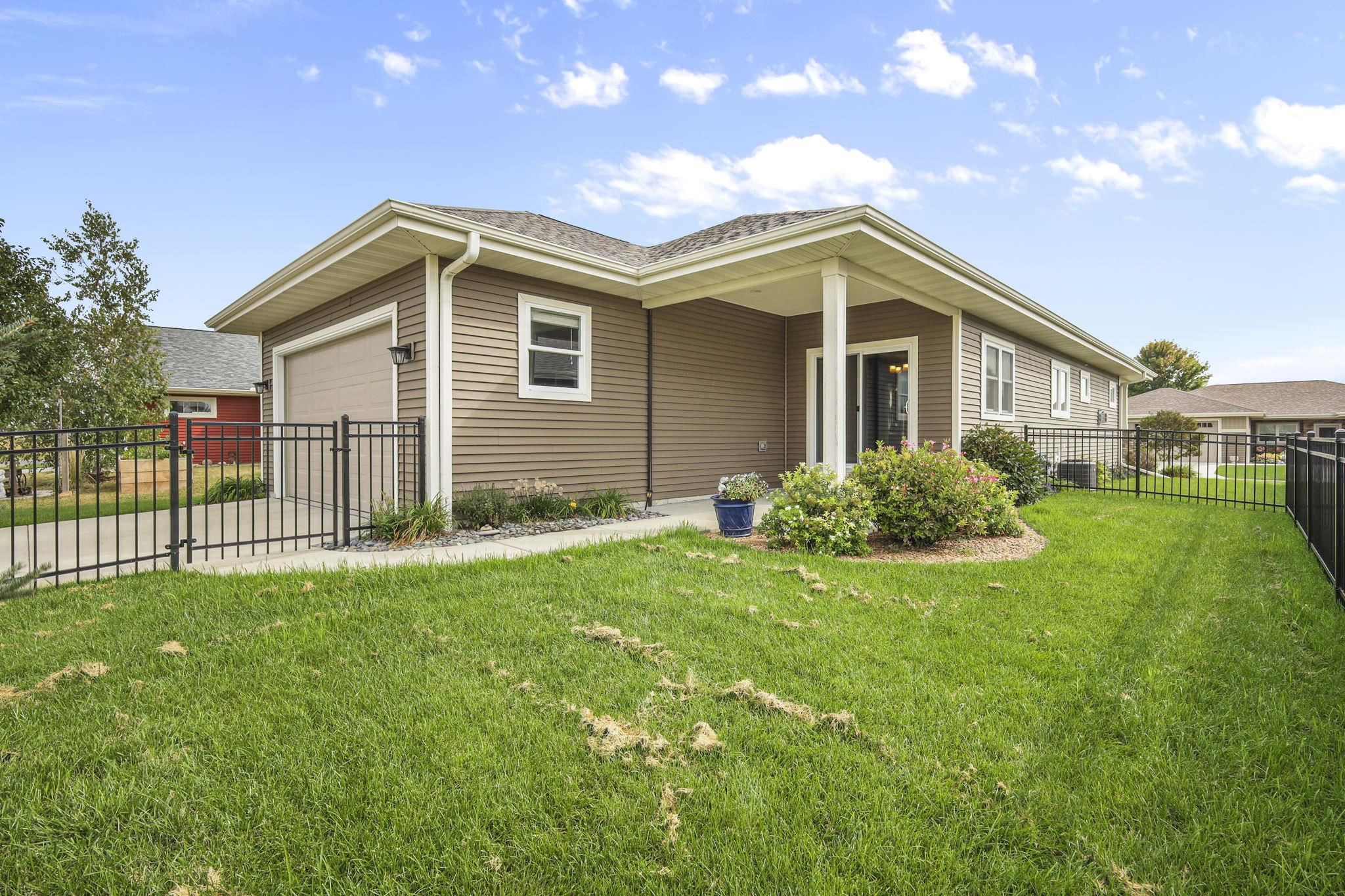 1263 Jacob Drive Prairie du Sac, WI 53578 - Photo 2 of 43