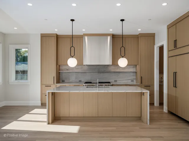 $2,499,000 | 1917 Washington Avenue, Wilmette, IL 60091