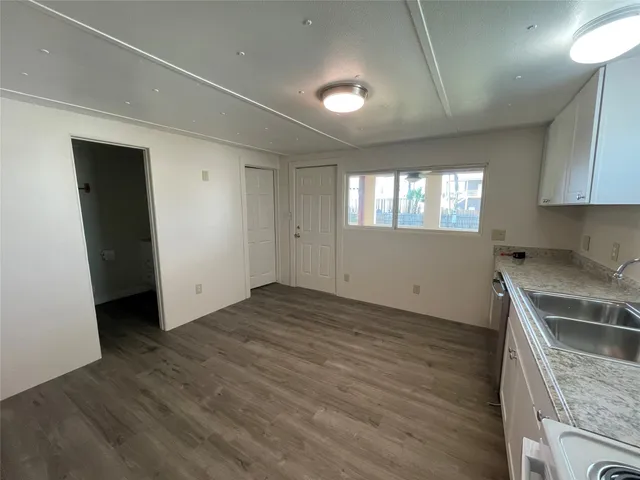 $800 | 110 20th Street, Unit A, San Leon, TX 77539