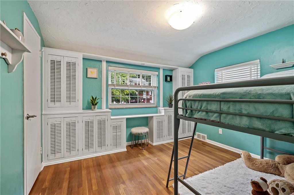 130 Spring Grove Road Pittsburgh, PA 15235 - Photo 9 of 25 Gallery Image 9