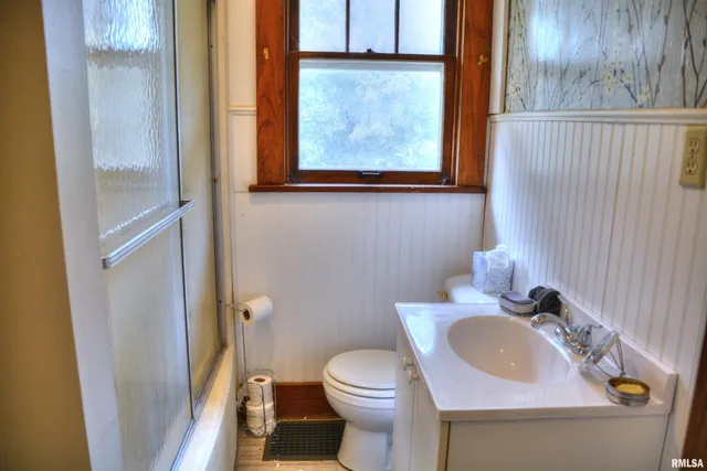 $89,500 | 3010 West Jackson Street, Macomb, IL 61455