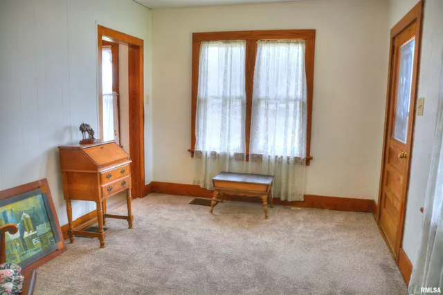 $89,500 | 3010 West Jackson Street, Macomb, IL 61455