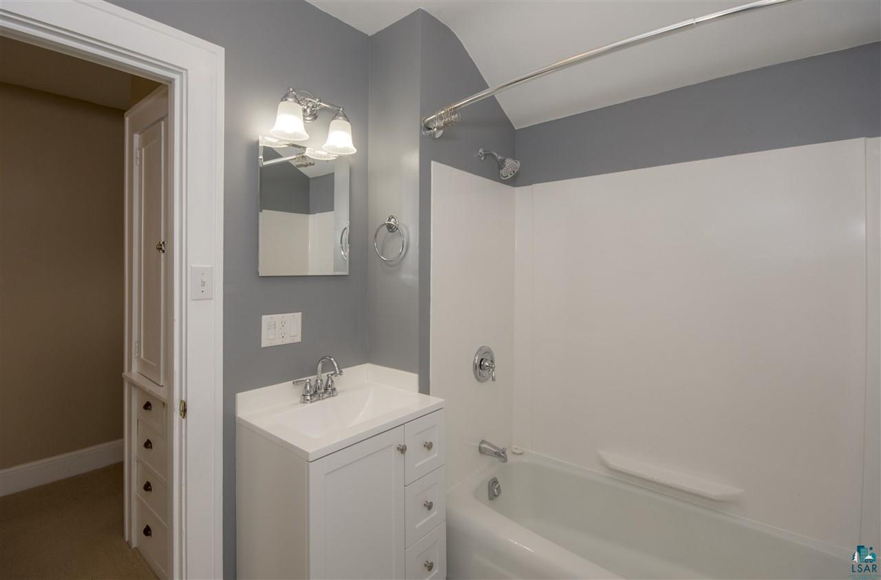 1923 West Kent Road Duluth, MN 55812 - Photo 9 of 18 Gallery Image 9