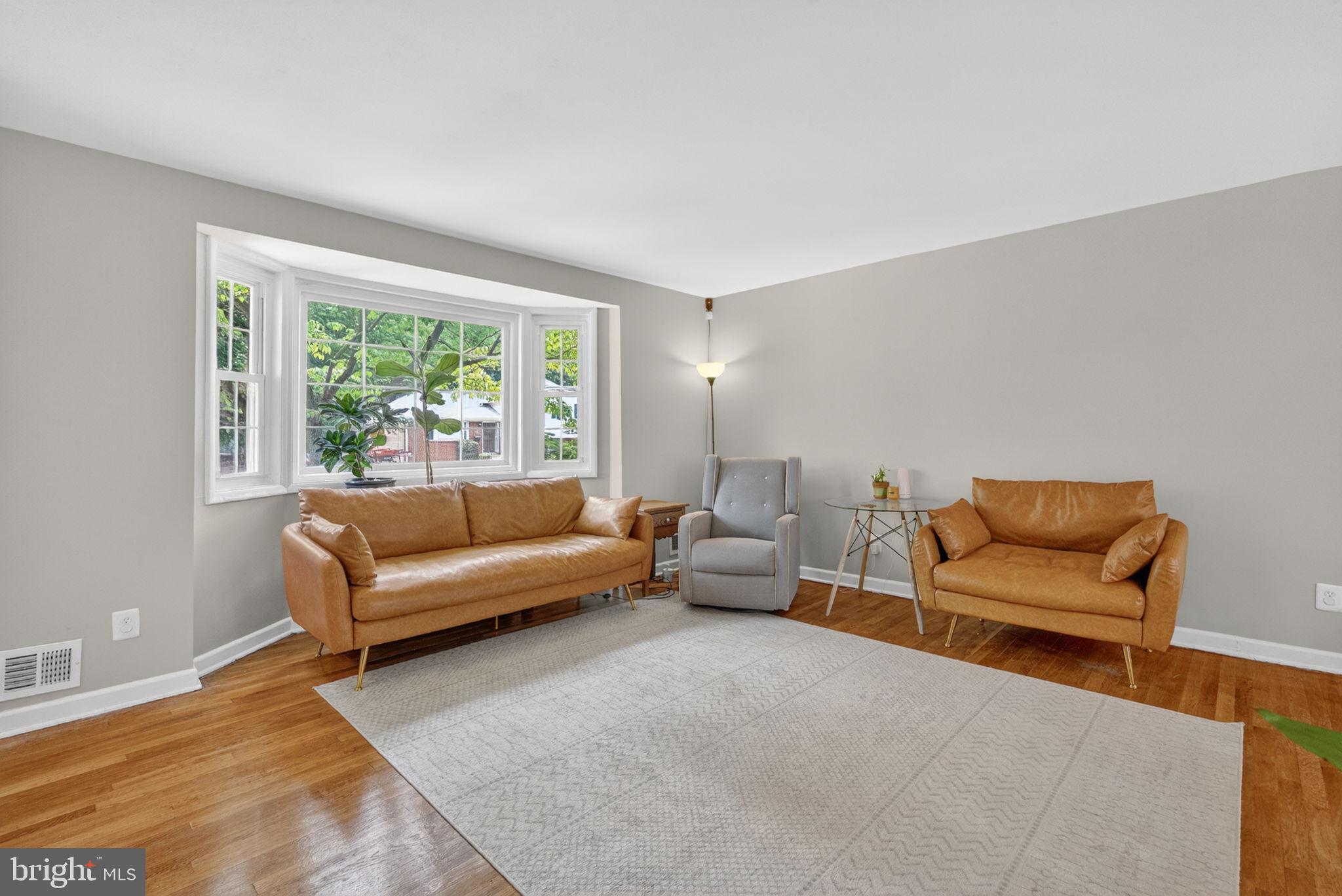 12519 Littleton Street Silver Spring, MD 20906 - Photo 4 of 35