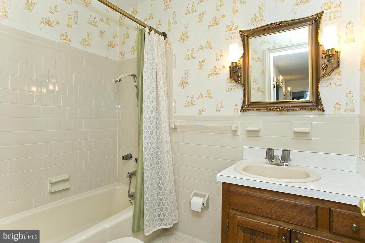 1440 Jordan Springs Road Stephenson, VA 22656 - Photo 12 of 30 Bath