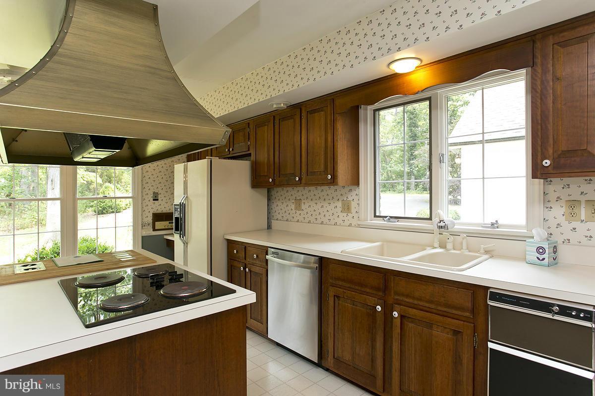 1440 Jordan Springs Road Stephenson, VA 22656 - Photo 7 of 30 Kitchen