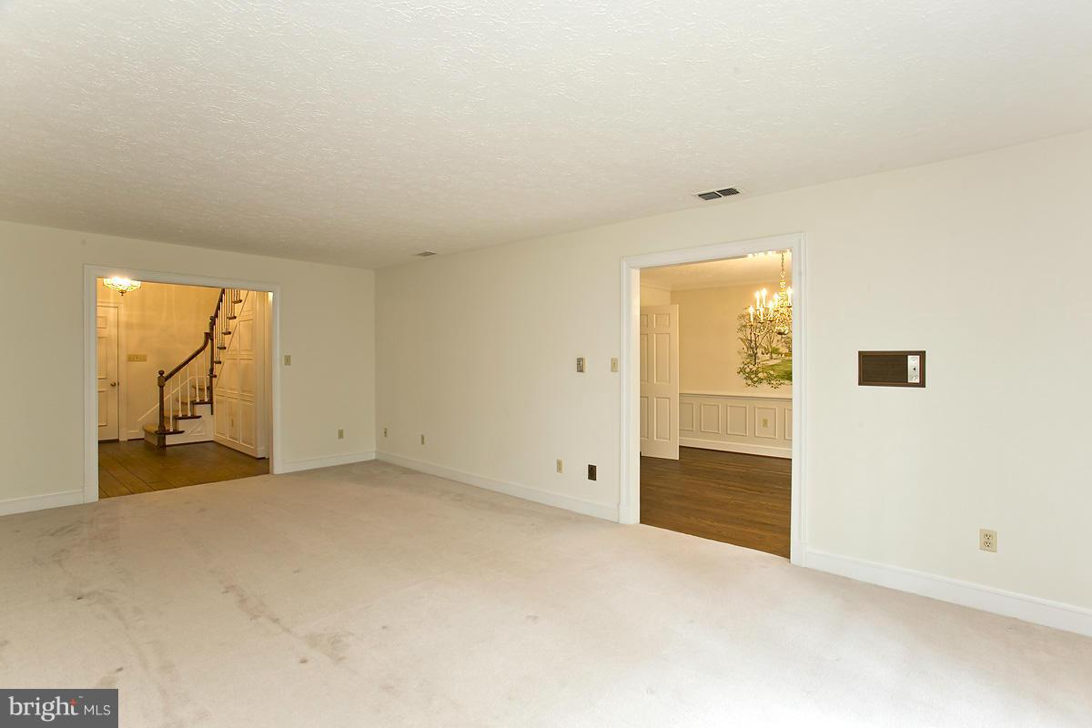 1440 Jordan Springs Road Stephenson, VA 22656 - Photo 10 of 30 Living Room