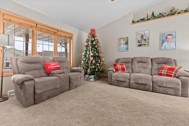 $384,900 | 1992 Mayflower Street, Kaukauna, WI 54130