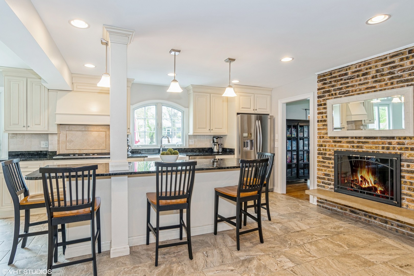 2-s161 Burning Trail Wheaton, IL 60189 - Photo 3 of 17