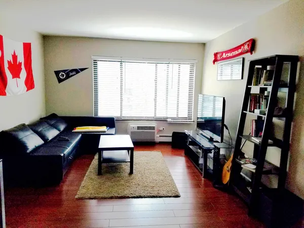 $2,450 | 607 West Wrightwood Avenue, Unit 812, Chicago, IL 60614