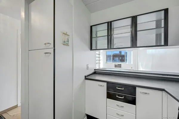 $2,500 | 703 Pelham Road, Unit 412, New Rochelle, NY 10805