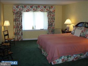1170 Grandview Terrace Wayne, PA 19087 - Photo 4 of 6 Gallery Image 4