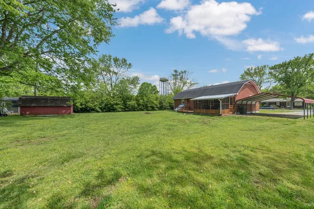 $220,000 | 305 Thomas Avenue, Hohenwald, TN 38462