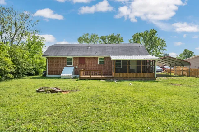 $220,000 | 305 Thomas Avenue, Hohenwald, TN 38462