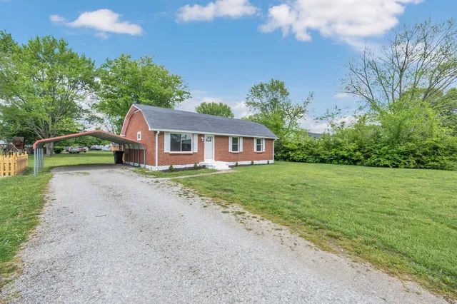 $220,000 | 305 Thomas Avenue, Hohenwald, TN 38462