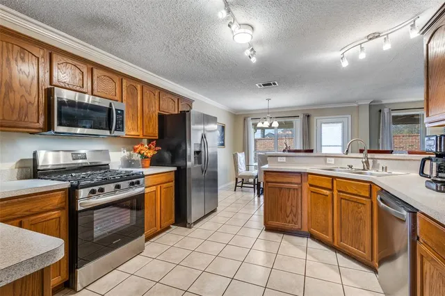 $385,000 | 8009 Trophy Court, Rowlett, TX 75089