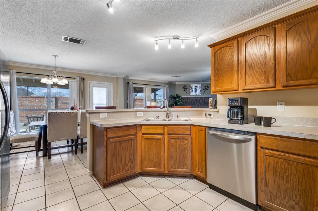 8009 Trophy Court Rowlett, TX 75089 - Photo 9 of 27