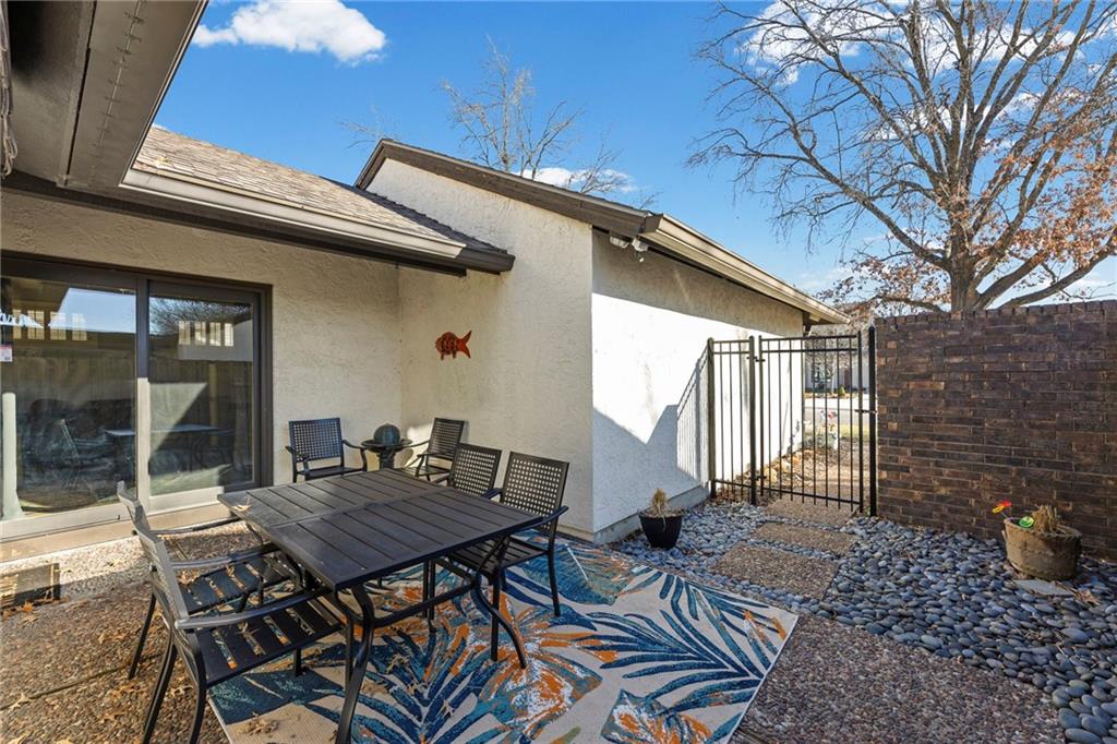 12758 Overbrook Road Leawood, KS 66209 - Photo 2 of 43