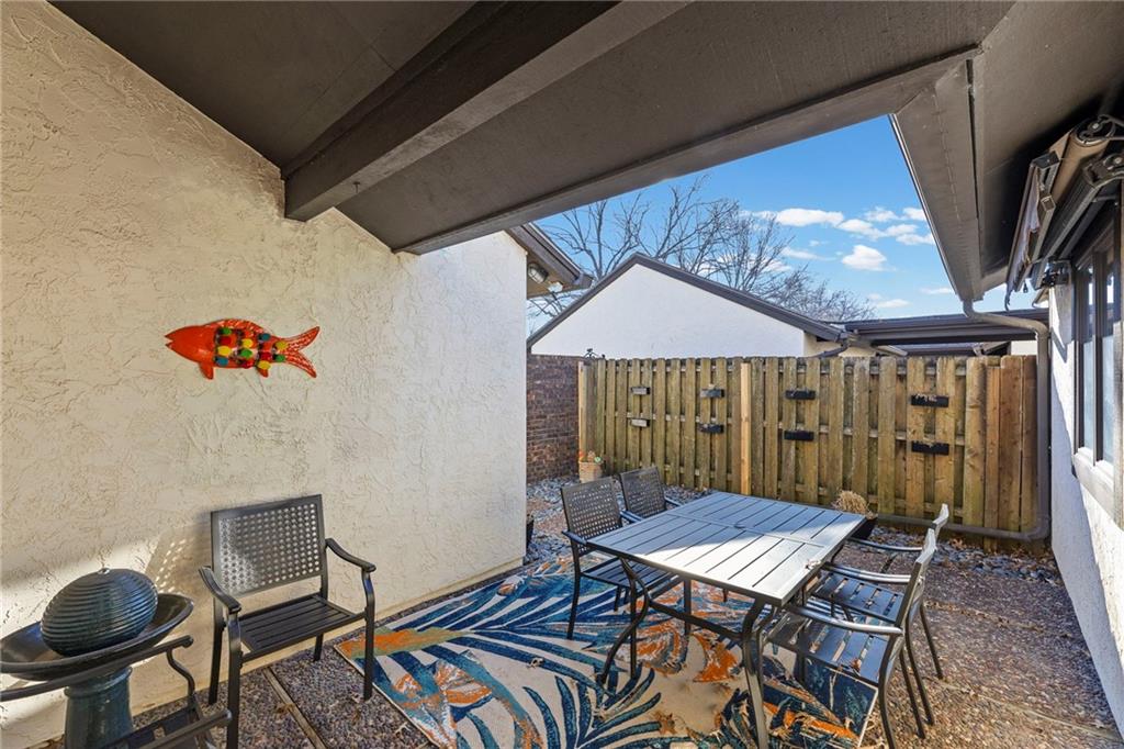 12758 Overbrook Road Leawood, KS 66209 - Photo 3 of 43