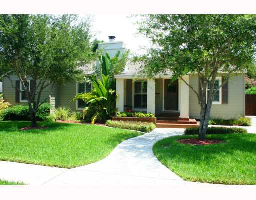 425 Peerman Place Corpus Christi, TX 78411 - Photo 1 of 10 a view of a house with a backyard and a tree