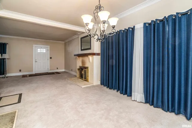 $210,000 | 311 West Poplar Street, Harrisburg, IL 62946