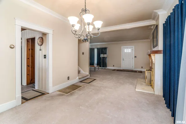 $210,000 | 311 West Poplar Street, Harrisburg, IL 62946