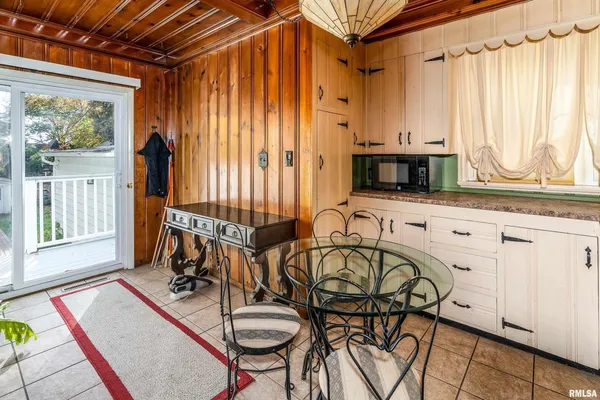$210,000 | 311 West Poplar Street, Harrisburg, IL 62946