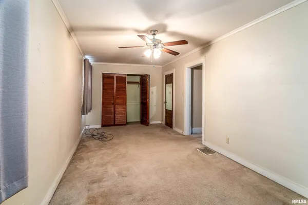 $210,000 | 311 West Poplar Street, Harrisburg, IL 62946