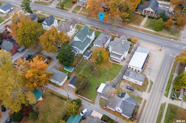 $210,000 | 311 West Poplar Street, Harrisburg, IL 62946