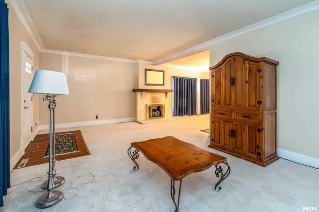 $210,000 | 311 West Poplar Street, Harrisburg, IL 62946